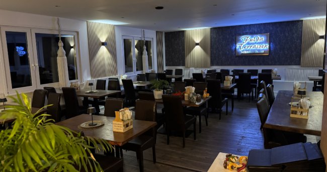 Modernisierung eines Restaurants – stilvolle Wandgestaltung & stimmungsvo